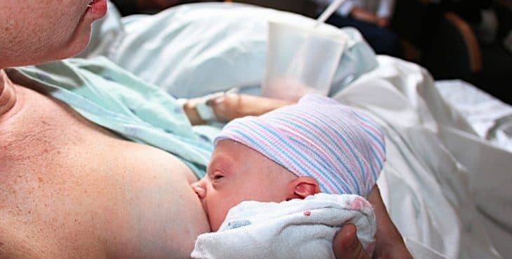 La lactancia ayuda a la recuperacion despues del parto