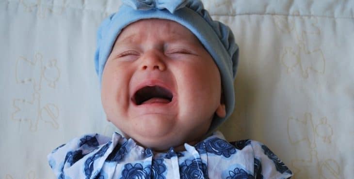 Los bebés lloran porque necesitan tu atención