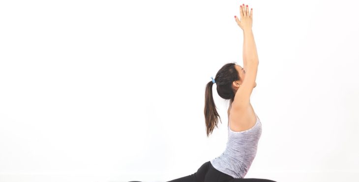 Manten equilibrio entre el cuerpo y la mente con las posturas de yoga