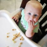 Bebé comiendo