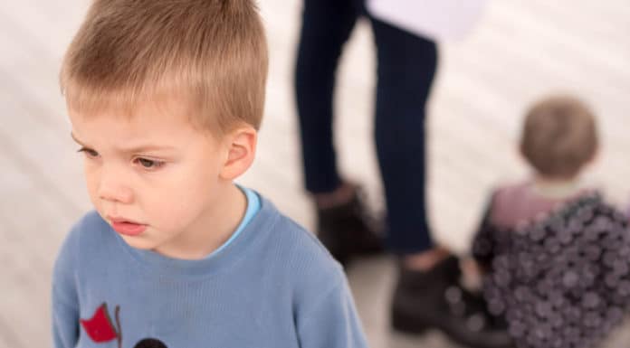 Cómo evitar los celos infantiles