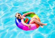 balneario con niños pequeños