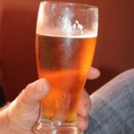 1-Refrescante, espumosa y saludable cerveza sin alcohol