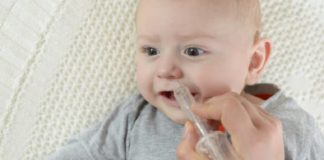 Bebé con secreción nasal