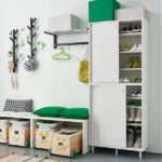 4- El modelo de perchero de pie de IKEA Modelo Mackapär